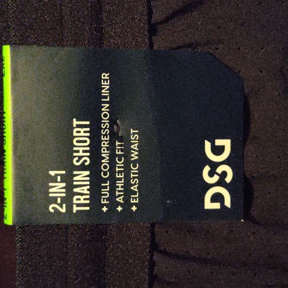 Shorts - Picture 2 of 6